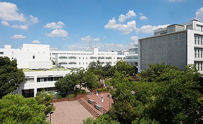 名古屋外国語大学